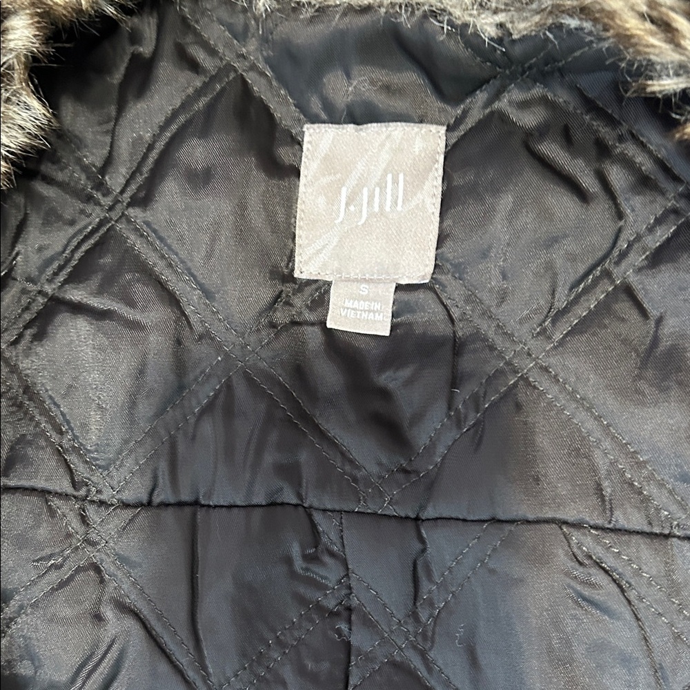 J. Jill Vest with Faux Fur Collar - Picture 6 of 14